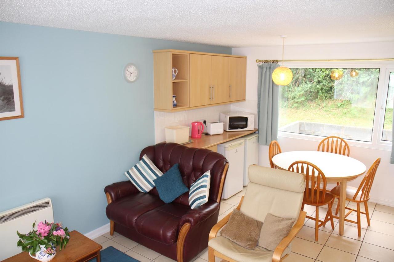 Freshwater Bay 3*